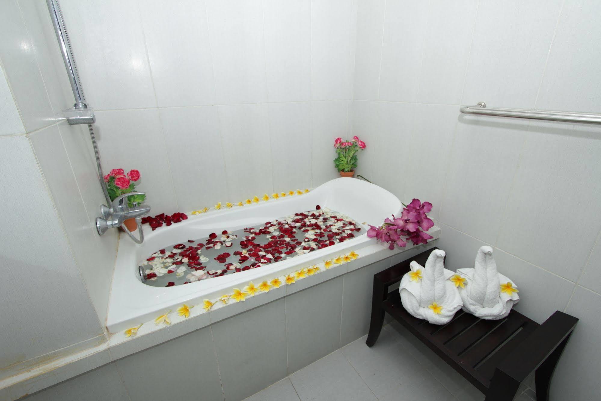 Gosyen Hotel Legian  Exterior photo